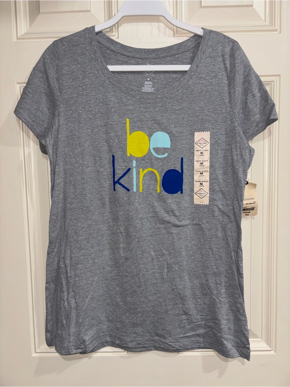 St. John's Bay Heather Gray Short Sleeve Tee with Multicolor "be kind" Graphic